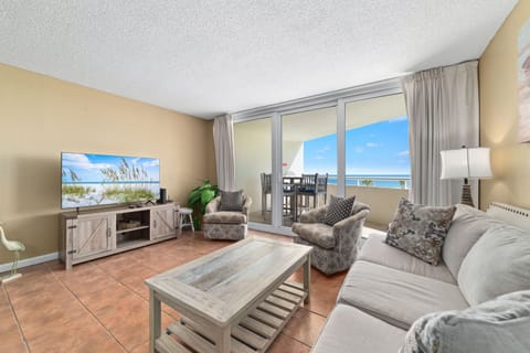 Perdido Sun 212 Living Room