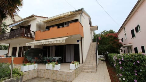 Apartment Fran, house outside 