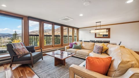 vailspa-315-4244_53288676404_o