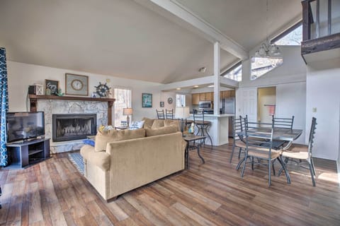 Living Room | Free WiFi