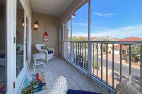 Nice enclosed balcony on the second floor outside the master king bedroom. 