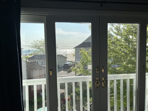 Upper Level Master Suite with King Bed and Lake Views