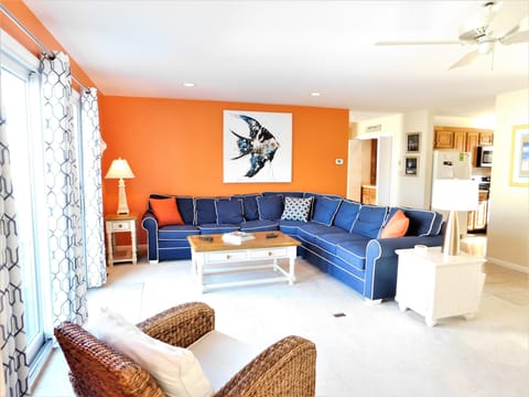 324 Seabreeze Drive (The Canal)