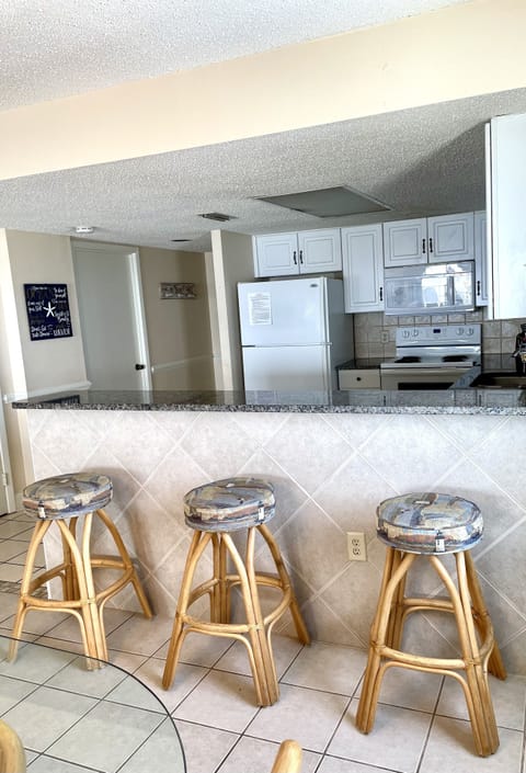 Kitchen - includes Washer/Dryer, Dishwasher, Garbage Disposal, Coffee Maker, etc