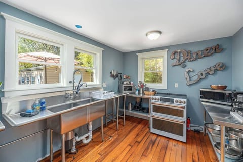 "Kitchen was very well appointed, clean, and organized" Jenny, Oct 2025