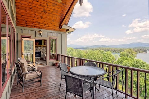 Upper level deck with outdoor seating area