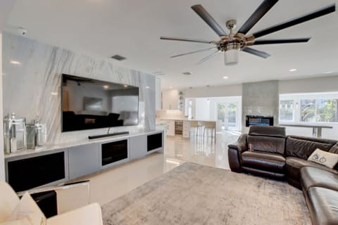 Living room with flat screen tv