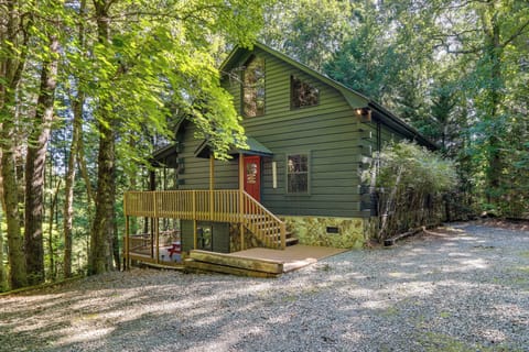 Epworth Vacation Rental | 2BR | 2BA | Stairs Required | 1,400 Sq Ft