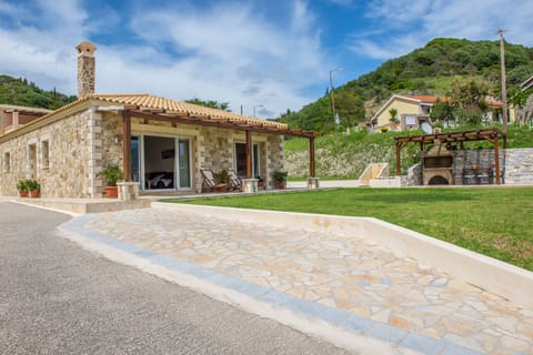 Villas Porto Kamini in Afionas Corfu