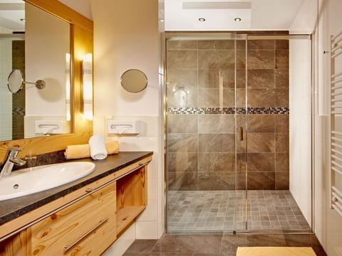 Doppelzimmer Arnika - Biohotel Castello Koenigsleiten Apartment in Salzburgerland