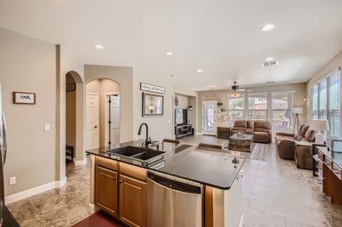 Kitchen / Living Room