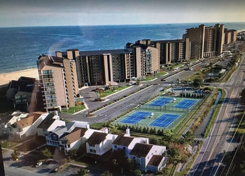 Sea Colony East, Ocean Side