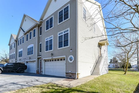 Spacious end unit townhome with lots of space for the whole family!