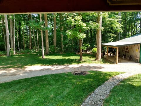 Easy 1 minute walk to overlook Ashburn Cove. 