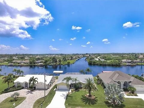  Home is situated to take in the views of an intersecting widest "Zephyr" Canal