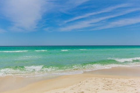Emerald Water in Destin is calling! 