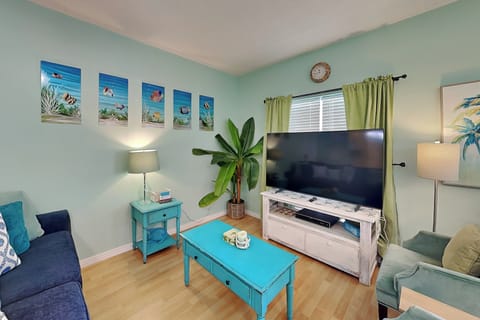 Welcome to Sunset Cottages #1A on Okaloosa Island in Fort Walton Beach, Florida!