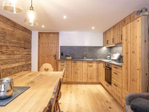 Appartement Wildalmkircherl - Christernhof Farm Stay in Salzburgerland