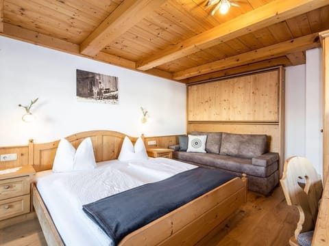 Appartement Wildalmkircherl - Christernhof Farm Stay in Salzburgerland