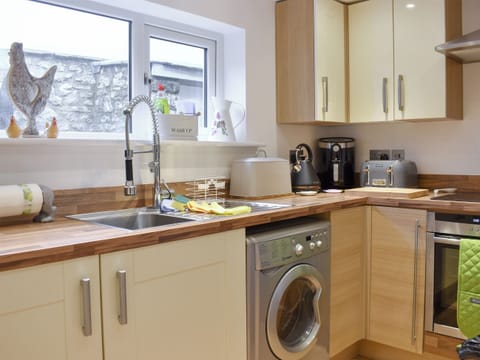 Kitchen | Treadle Cottage, Kirkby Lonsdale