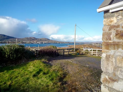 Bridies Cottage, Inishnee, Roundstone, County Galway