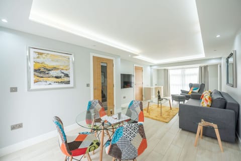 Living/Dining Area