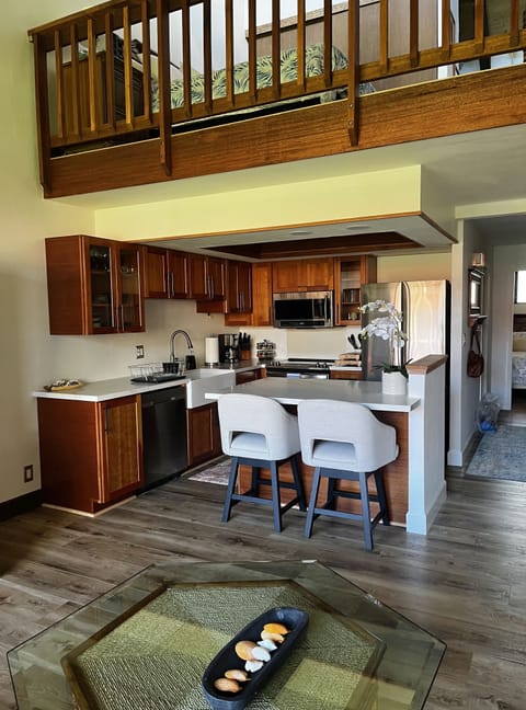 Beautiful and fully equipped Kitchen; recently remodeled 