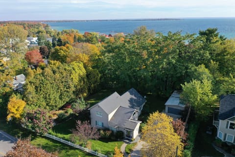 Just a 2 minute walk from the beach and downtown Northport!