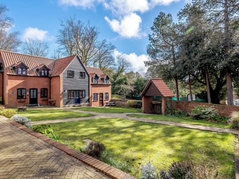 Garden and grounds | Fir View Cottage, Cromer