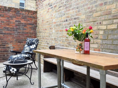 Sitting-out-area | Bede&rsquo;s Rest, Amble, Morpeth