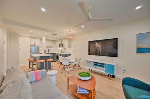 Naples Vacation Rental Condo | 2BR | 2BA | 707 Sq Ft | No Steps Required