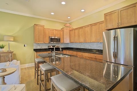 21-Thirty-Blu-10-Kitchen