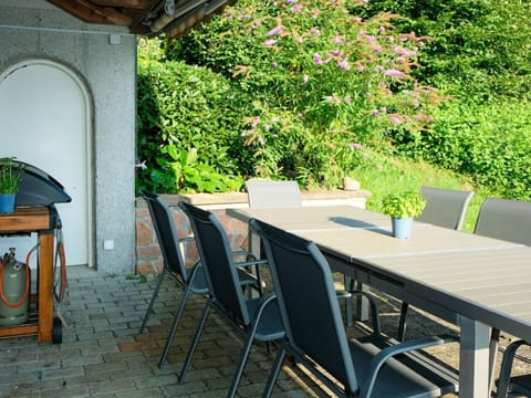 Table, Furniture, Plant, Property, Flower, Building, Chair, Green, Shade, Outdoor Table