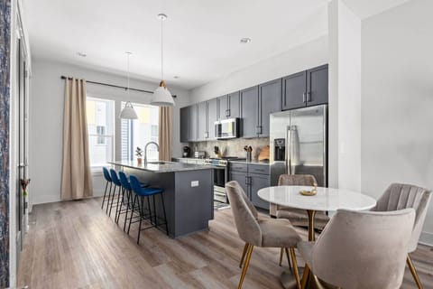 Room for everyone to hang out, brunch and make memories