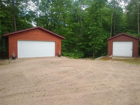 d002eebc-3bd7-42ae-9c93-6313a0a9c142