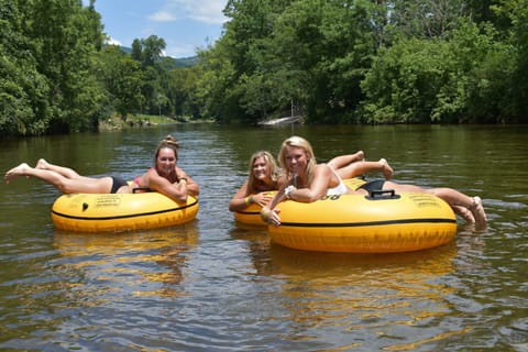 Enjoy tubing right in front of our Cabins!
865-804-4325 "Cabins on Little River"