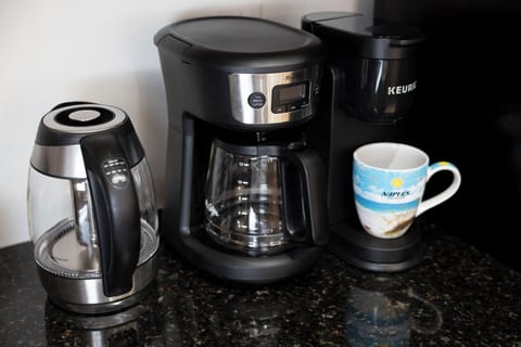 Coffee makers, Drip and Keurig, and water Kettle
