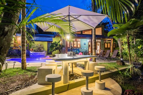 Sonidos Poolside Bar Table