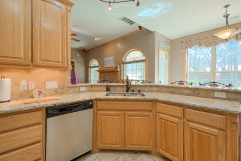 Enjoy friends & family, even when you're in the kitchen