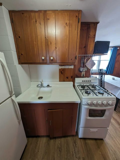 8d9e8e7c-7bc2-437a-965e-7af3c68bbc1f