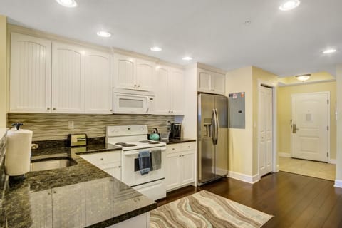 The kitchen comes with everything you need!