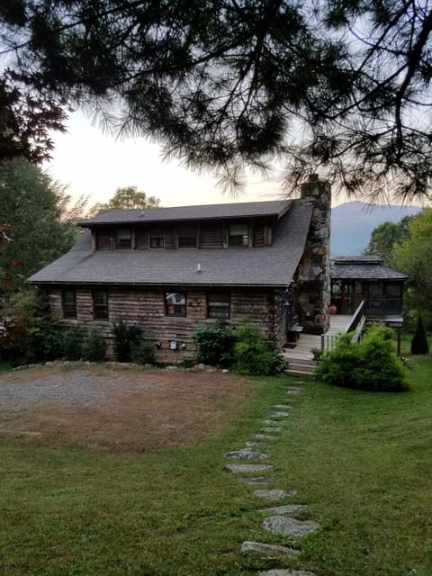 STANDING STONE CABIN