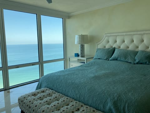 Large master bedroom with king sized bed and magnificent views of the gulf. 