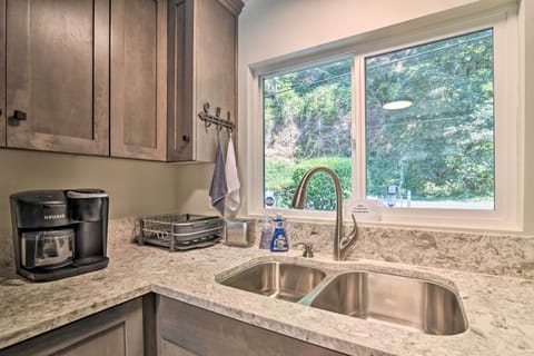 Kitchen | 2-in-1 Keurig & Drip Coffee Maker