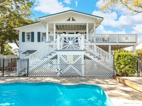 Welcome To Maison de Marie!