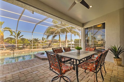 Dining Area | Gas Grill