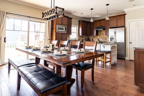 Fully stocked kitchen on the main level with quality appliances, gas stove.