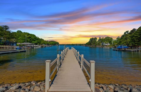 Welcome to Brick n' Beam. Enjoy the large, range lake views.