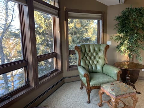 Master Bedroom Sitting Area