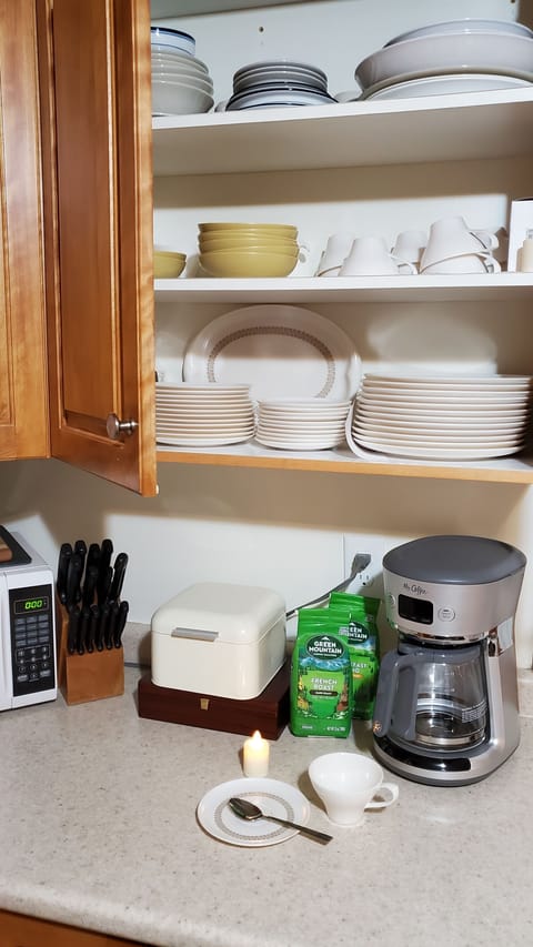 Vintage melamine dinnerware! 